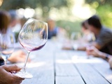 Vin : les avantages des commandes groupées pour les particuliers et les entreprises