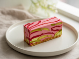 Entremet framboise-pistache : Croustillant et gourmand