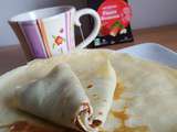 Crêpe à la fève tonka avec une bonne tasse de thé