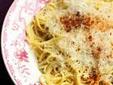 Tagliolini aglio, olio & Bush Tomato (et atelier Mains à la pâte)