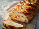 Brioche salée tressée au jambon et fromage