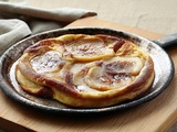 Crêpes épaisses aux pommes dorées à la poêle