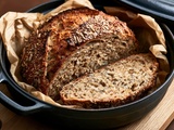 Pain aux graines en cocotte
