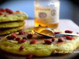 Pancake au curcuma et baies de goji