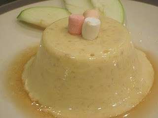 Mousse de pommes à l'agar-agar et son coulis de cidre.Dessert de fêtes