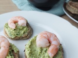 Blinis à la farine de chanvre & houmous de petits pois