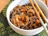 Nouilles soba, calamars aux tomates confites