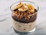 Mousse de banane au muesli grillé et creme de chocolat