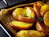 Pommes de terres aux herbes écrasées, au four