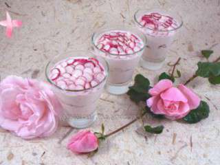 Verrines roses, jambon et radis