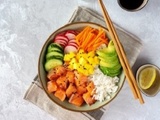 Poke bowl au saumon mariné