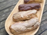 Eclairs au chocolat et CAFÉ