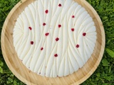 Entremet dune fromage blanc framboises sur dacquoise