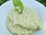 Houmous au basilic du jardin