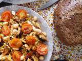 Celle qui faisait…une salade de chou frisé rôti aux tomates cerises et aux cacahuètes {végétalien}