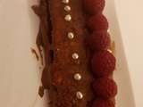 Buche roulée au chocolat, framboises, noix de coco et citron vert #christmas #VitalFoodMag