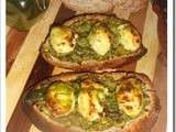 Tartine de courgette au quenelles de fromage blanc et pesto