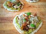 Mini pizzas sans gluten aux figues et avocat