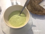 Douceur verte – velouté de courgette à l’amande