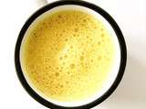 Latte au curcuma