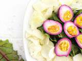 Oeufs mollets roses marinés à la betterave | The Wellness Nutritionista