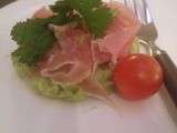 Simple et delicieux le guacamole et jambon cru