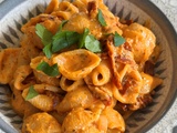 Conchiglie al pesto rosso