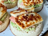 Crumpet avocat saumon halloumi