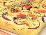 Focaccia tomates, herbes et oignon rouge