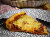 Tarte à la tomate, viande hachée et fromages