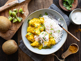 Curry express au poulet et kiwi