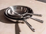 Cuire un gâteau à la poêle inox : mode d’emploi complet