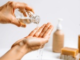 Gels douche sans sulfate, bio et pour peaux sensibles : notre sélection 2026